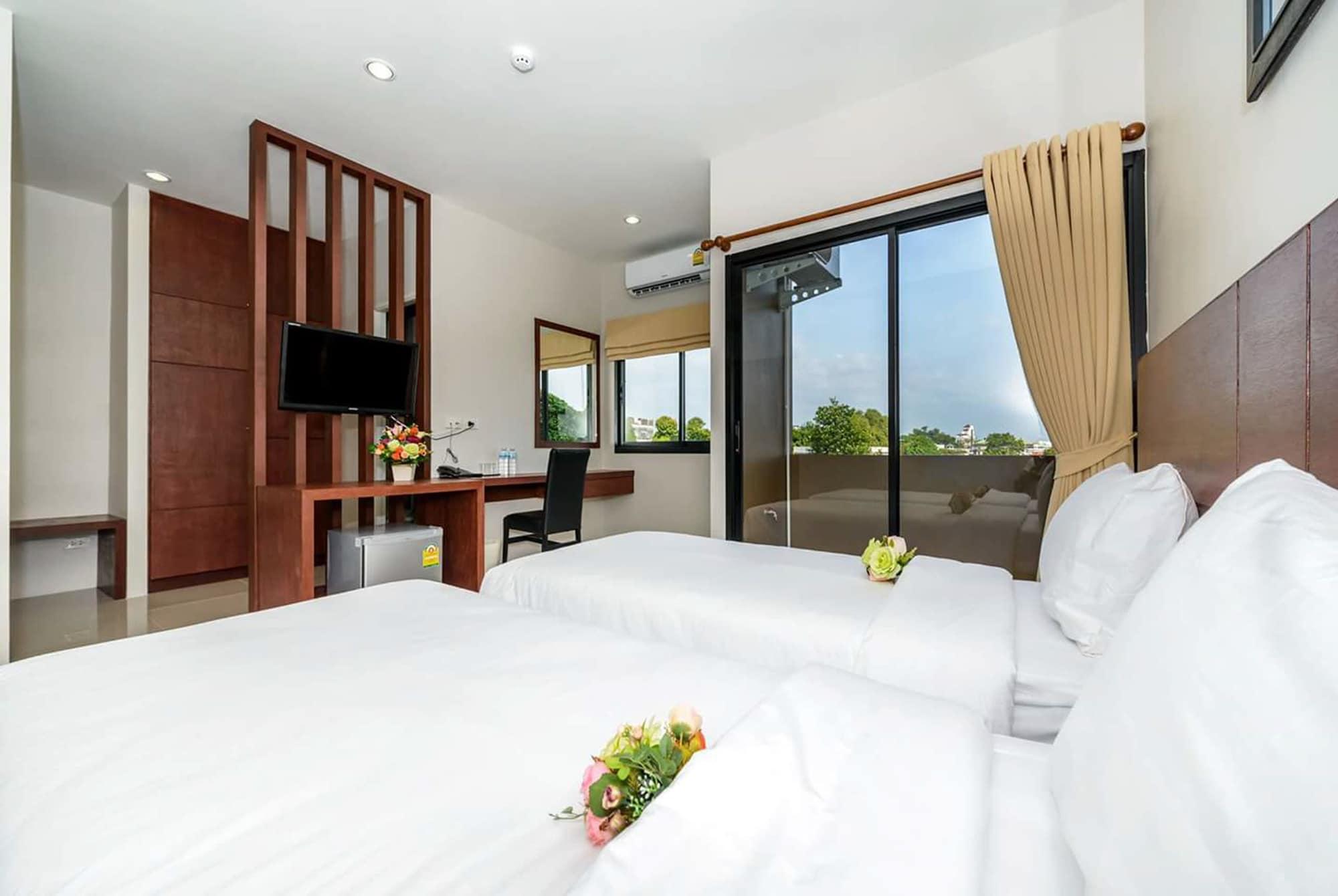 The Topaz Residence Phuket Town Extérieur photo