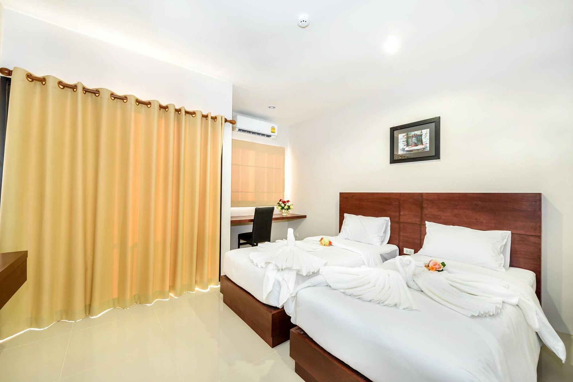 The Topaz Residence Phuket Town Extérieur photo