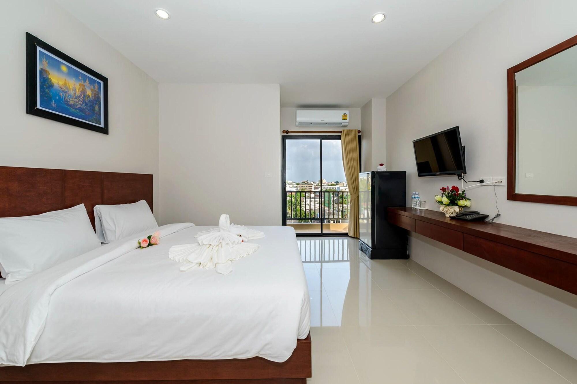 The Topaz Residence Phuket Town Extérieur photo
