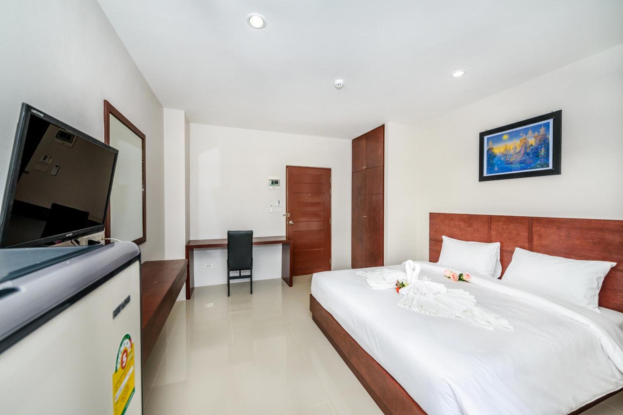 The Topaz Residence Phuket Town Extérieur photo