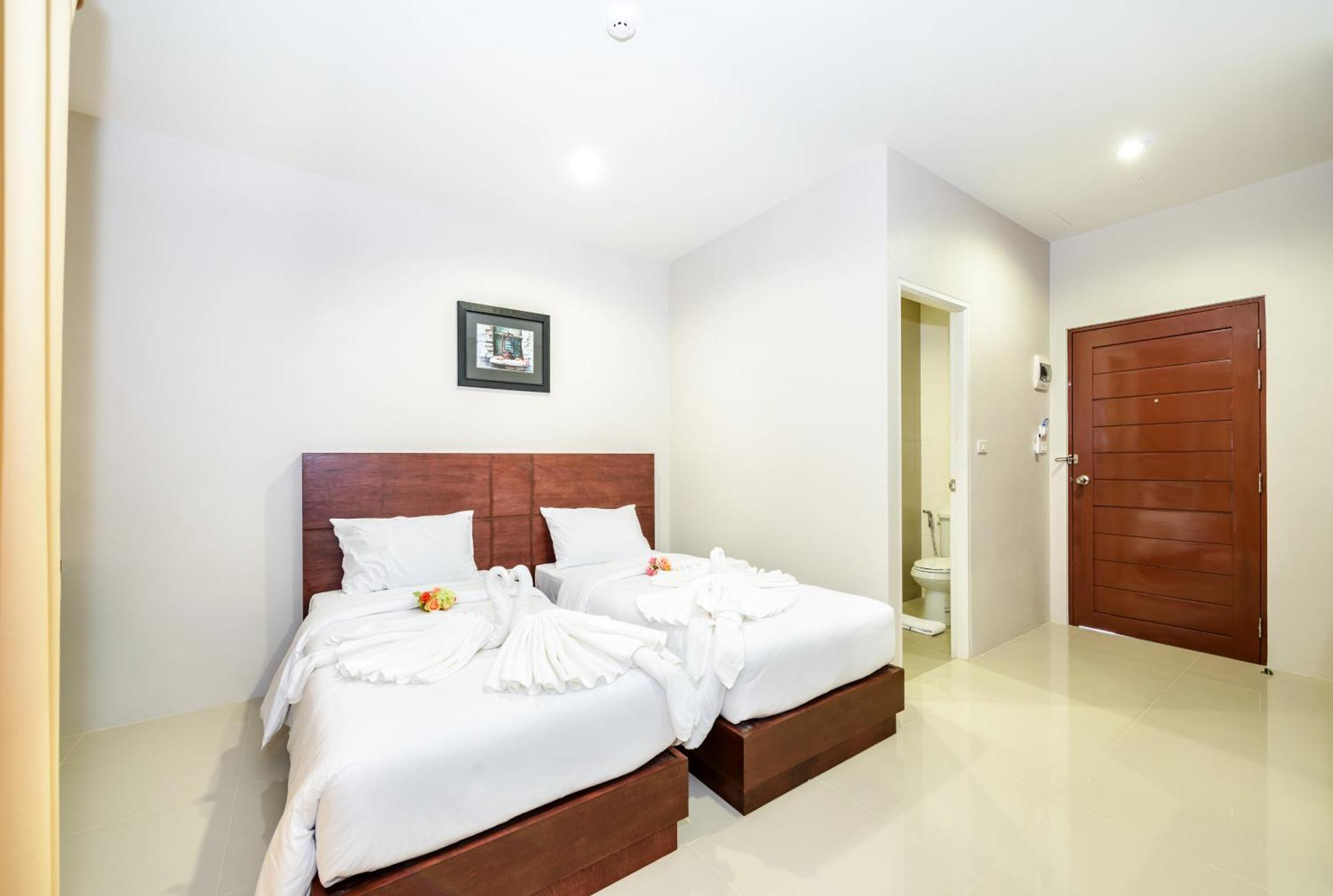 The Topaz Residence Phuket Town Extérieur photo