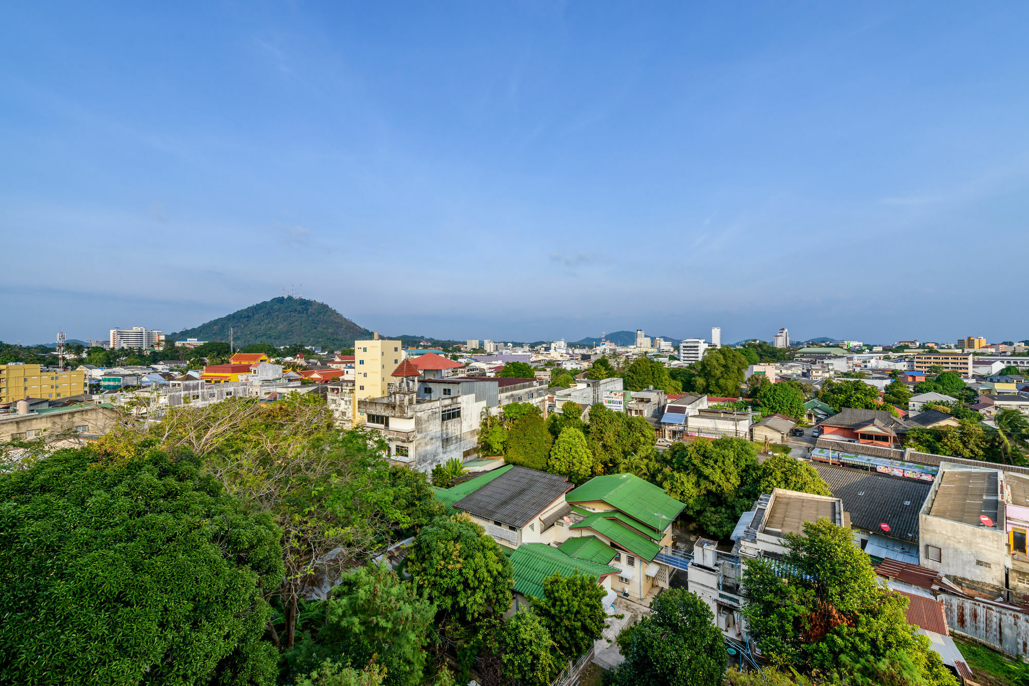 The Topaz Residence Phuket Town Extérieur photo